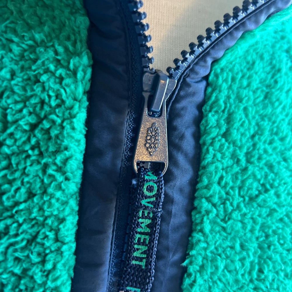 Free People Mountain High Fleece Green and Nacy RARE COLOR NWOT - Picture 2 of 9